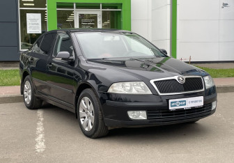 Подержанный автомобиль Skoda Octavia Liftback 2008 года (3 фото)