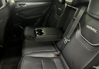 Подержанный автомобиль Haval Jolion 2023 года (10 фото)