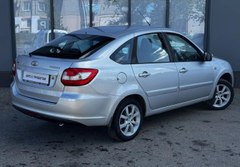 Подержанный автомобиль LADA (ВАЗ) Granta Liftback 2015 года (5 фото)