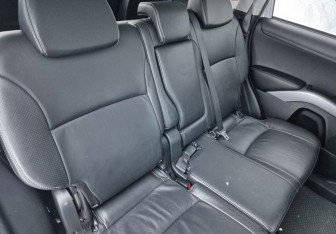 Подержанный автомобиль Mitsubishi Outlander 2011 года (11 фото)