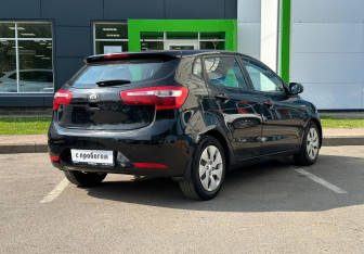 Подержанный автомобиль Kia Rio Hatchback 2015 года (5 фото)