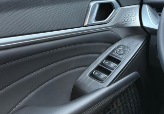 Подержанный автомобиль Haval F7 2024 года (15 фото)