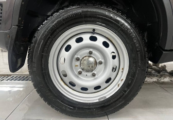 Подержанный автомобиль Chevrolet Niva 2013 года (9 фото)