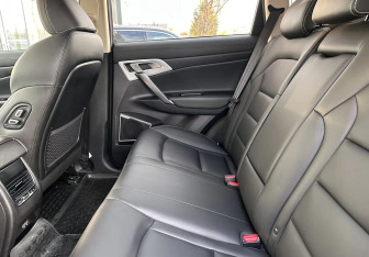 Подержанный автомобиль Geely Atlas 2019 года (12 фото)