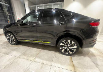 Подержанный автомобиль Geely Tugella 2022 года (7 фото)