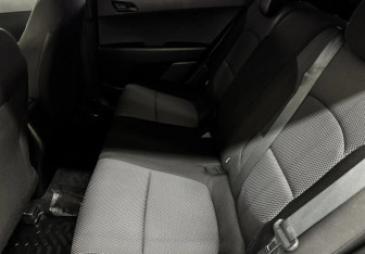 Подержанный автомобиль Hyundai Creta 2016 года (11 фото)