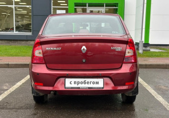 Подержанный автомобиль Renault Logan Sedan 2011 года (6 фото)