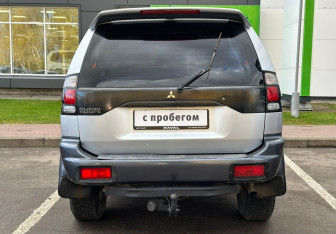 Подержанный автомобиль Mitsubishi Pajero Sport 2006 года (6 фото)
