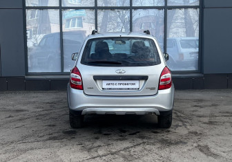 Подержанный автомобиль LADA (ВАЗ) Kalina Wagon 2015 года (5 фото)
