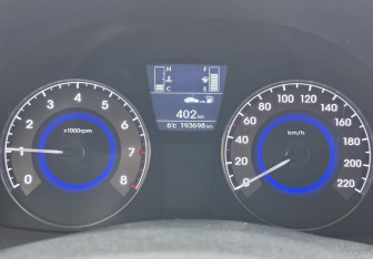 Подержанный автомобиль Hyundai Solaris Sedan 2014 года (13 фото)