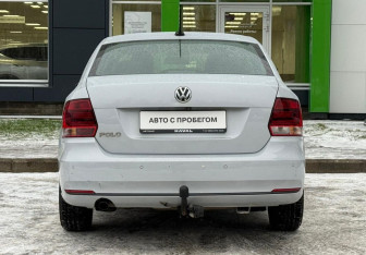 Подержанный автомобиль Volkswagen Polo Sedan 2018 года (6 фото)