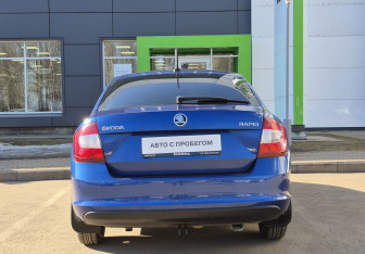 Подержанный автомобиль Skoda Rapid Liftback 2018 года (6 фото)