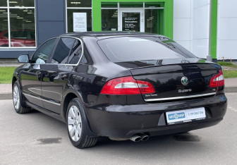 Подержанный автомобиль Skoda Superb Liftback 2012 года (7 фото)