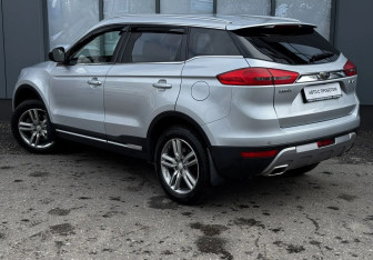 Подержанный автомобиль Geely Atlas 2018 года (6 фото)