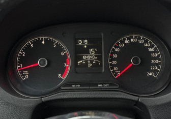 Подержанный автомобиль Volkswagen Polo Sedan 2018 года (13 фото)