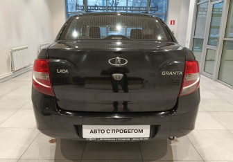 Подержанный автомобиль LADA (ВАЗ) Granta Sedan 2018 года (7 фото)
