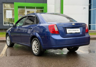 Подержанный автомобиль Chevrolet Lacetti Sedan 2011 года (7 фото)