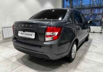 Подержанный автомобиль LADA (ВАЗ) Granta Sedan 2019 года (5 фото)