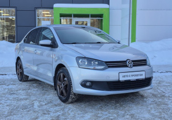 Подержанный автомобиль Volkswagen Polo Sedan 2011 года (3 фото)