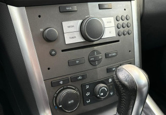 Подержанный автомобиль Opel Antara 2013 года (14 фото)