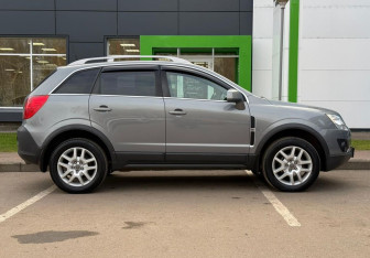 Подержанный автомобиль Opel Antara 2013 года (4 фото)