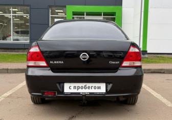 Подержанный автомобиль Nissan Almera Classic 2011 года (6 фото)