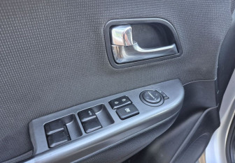 Подержанный автомобиль Kia Rio Sedan 2012 года (16 фото)