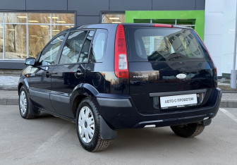 Подержанный автомобиль Ford Fusion 2007 года (7 фото)