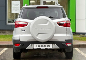Подержанный автомобиль Ford EcoSport 2016 года (6 фото)