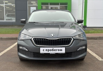Подержанный автомобиль Skoda Rapid Liftback 2022 года (2 фото)