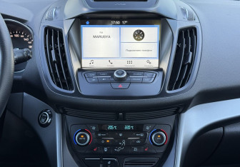 Подержанный автомобиль Ford Kuga 2018 года (14 фото)