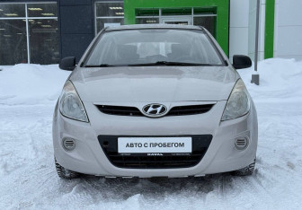 Подержанный автомобиль Hyundai i20 2010 года (2 фото)