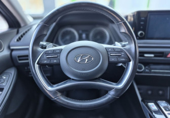 Подержанный автомобиль Hyundai Sonata 2019 года (12 фото)