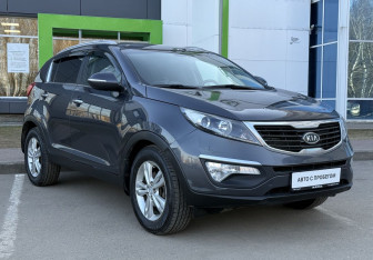 Подержанный автомобиль Kia Sportage 2011 года (3 фото)