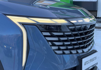 Подержанный автомобиль Geely Atlas 2023 года (19 фото)