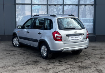Подержанный автомобиль LADA (ВАЗ) Kalina Wagon 2015 года (4 фото)