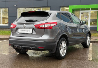 Подержанный автомобиль Nissan Qashqai 2018 года (5 фото)