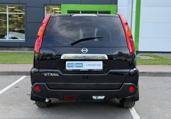 Подержанный автомобиль Nissan X-Trail 2008 года (6 фото)