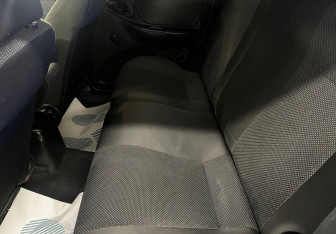 Подержанный автомобиль Chevrolet Niva 2014 года (13 фото)