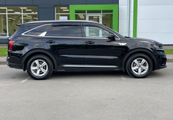 Подержанный автомобиль Kia Sorento 2021 года (5 фото)