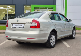 Подержанный автомобиль Skoda Octavia Liftback 2012 года (5 фото)