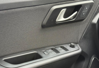 Подержанный автомобиль FAW Besturn X40 2021 года (14 фото)