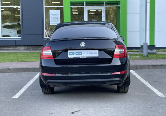 Подержанный автомобиль Skoda Octavia Liftback 2016 года (6 фото)