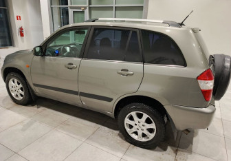 Подержанный автомобиль Chery Tiggo (T11) 2012 года (6 фото)