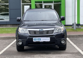 Подержанный автомобиль Subaru Forester Suv 2010 года (2 фото)