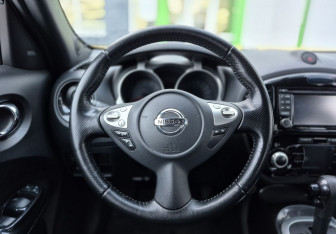 Подержанный автомобиль Nissan Juke 2014 года (12 фото)