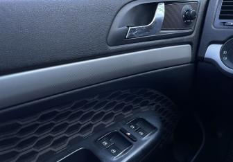 Подержанный автомобиль Skoda Octavia Liftback 2011 года (15 фото)