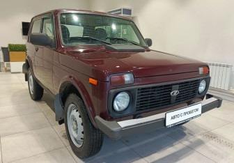 Подержанный автомобиль LADA (ВАЗ) 2121 (4x4) 2015 года (3 фото)