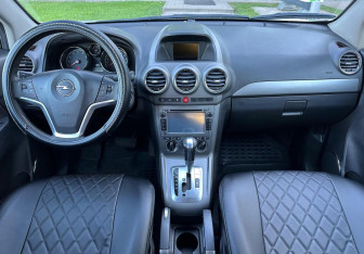 Подержанный автомобиль Opel Antara 2011 года (11 фото)