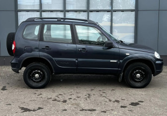 Подержанный автомобиль Chevrolet Niva 2013 года (4 фото)